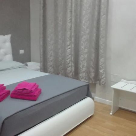 Bed and Breakfast Donna Margharet à Crotone Extérieur photo